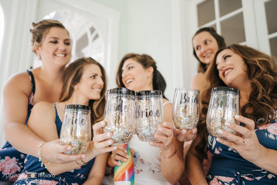 Wedding Details tarrywile-hikers-bride-with-bridesmaids-and-custom-goblets